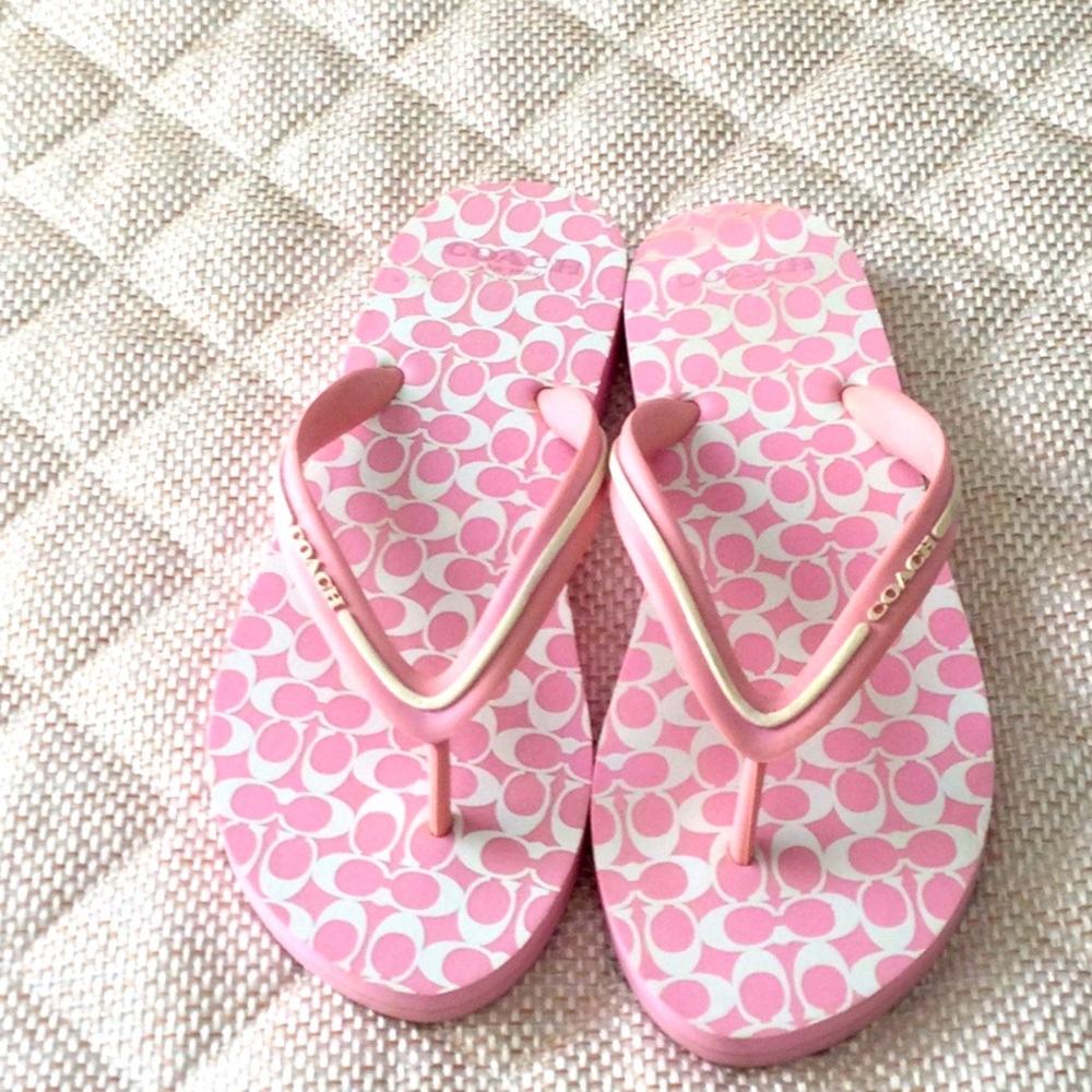 Coach pink/white brand new slippers size 7
